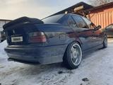 BMW 325 1994 года за 2 200 000 тг. в Алматы – фото 2