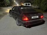 Mercedes-Benz C 180 1995 года за 1 800 000 тг. в Алматы – фото 2