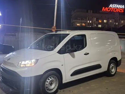 Toyota ProAce Verso 2025 года за 25 400 000 тг. в Алматы – фото 36