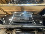 Передний бампер в сборе Lexus ES 2012-15, б/у оригинал за 280 000 тг. в Алматы