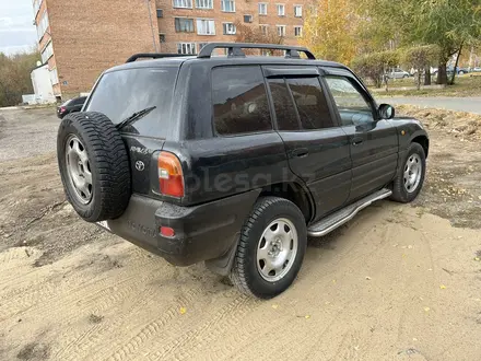 Toyota RAV4 1995 года за 2 960 000 тг. в Усть-Каменогорск – фото 2