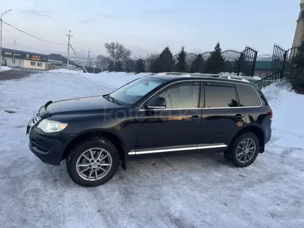 Volkswagen Touareg 2009 года за 8 500 000 тг. в Алматы – фото 4