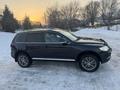 Volkswagen Touareg 2009 года за 8 500 000 тг. в Алматы – фото 3
