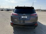Toyota RAV4 2017 года за 8 500 085 тг. в Актау – фото 4