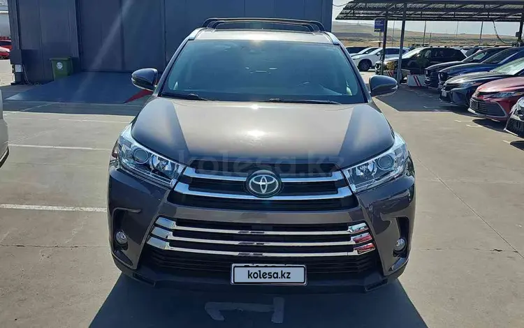 Toyota Highlander 2016 года за 9 700 000 тг. в Алматы