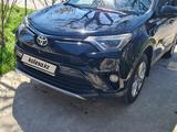 Toyota RAV4 2019 годаfor14 200 000 тг. в Шымкент – фото 2