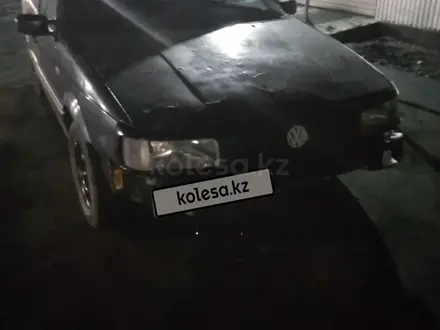 Volkswagen Passat 1988 года за 600 000 тг. в Караганда