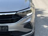Volkswagen Polo 2021 года за 7 700 000 тг. в Шымкент – фото 2