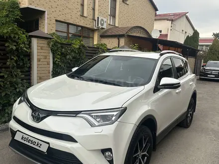 Toyota RAV4 2018 года за 13 000 000 тг. в Алматы – фото 3