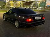 Mercedes-Benz E 280 1997 года за 3 000 000 тг. в Туркестан – фото 2