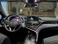 Toyota Camry 2022 года за 14 950 000 тг. в Уральск – фото 16