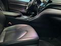 Toyota Camry 2022 года за 14 950 000 тг. в Уральск – фото 18