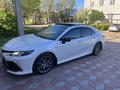Toyota Camry 2022 года за 14 950 000 тг. в Уральск