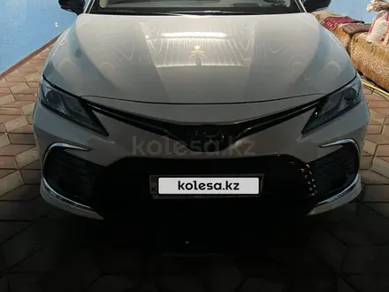 Toyota Camry 2022 года за 14 950 000 тг. в Уральск – фото 6