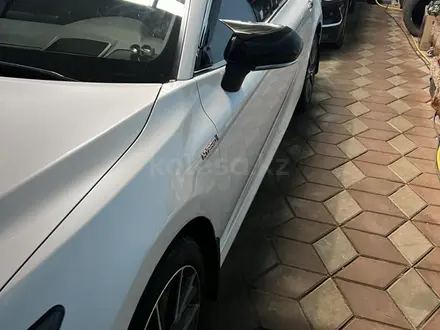 Toyota Camry 2022 года за 14 950 000 тг. в Уральск – фото 11