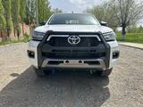 Toyota Hilux 2024 года за 24 600 000 тг. в Актобе