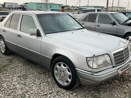 Mercedes-Benz E 280 1995 года за 3 200 000 тг. в Шымкент – фото 3