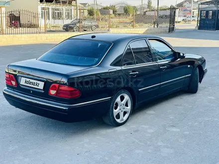 Mercedes-Benz E 320 1998 года за 4 300 000 тг. в Шымкент – фото 6