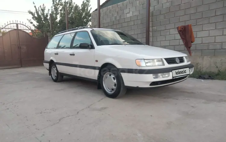 Volkswagen Passat 1995 годаfor3 000 000 тг. в Шымкент