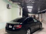 Toyota Camry 2012 года за 6 300 000 тг. в Шымкент – фото 2