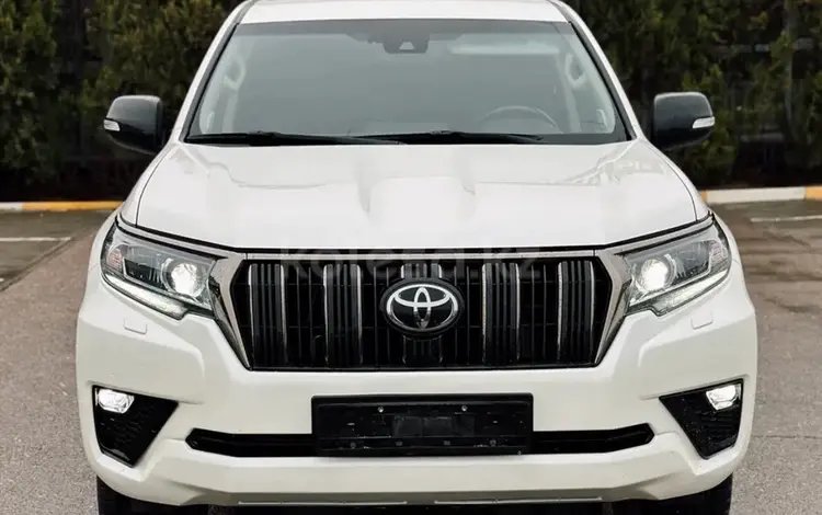 Toyota Land Cruiser Prado 2022 года за 27 100 000 тг. в Актау