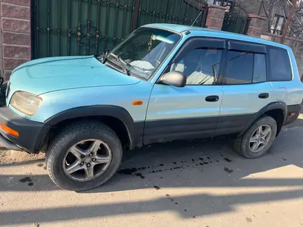 Toyota RAV4 1997 года за 3 500 000 тг. в Алматы – фото 2