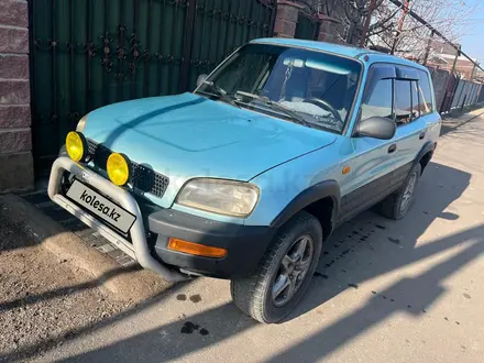 Toyota RAV4 1997 года за 3 500 000 тг. в Алматы