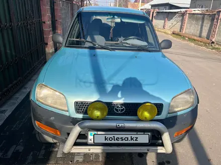 Toyota RAV4 1997 года за 3 500 000 тг. в Алматы – фото 3