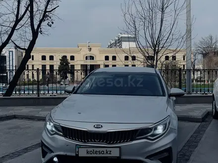 Kia K5 2021 года за 7 300 000 тг. в Алматы – фото 2