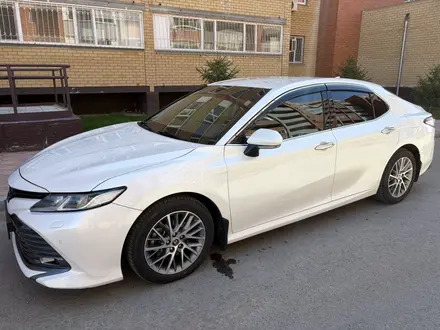 Toyota Camry 2019 года за 12 700 000 тг. в Павлодар – фото 2