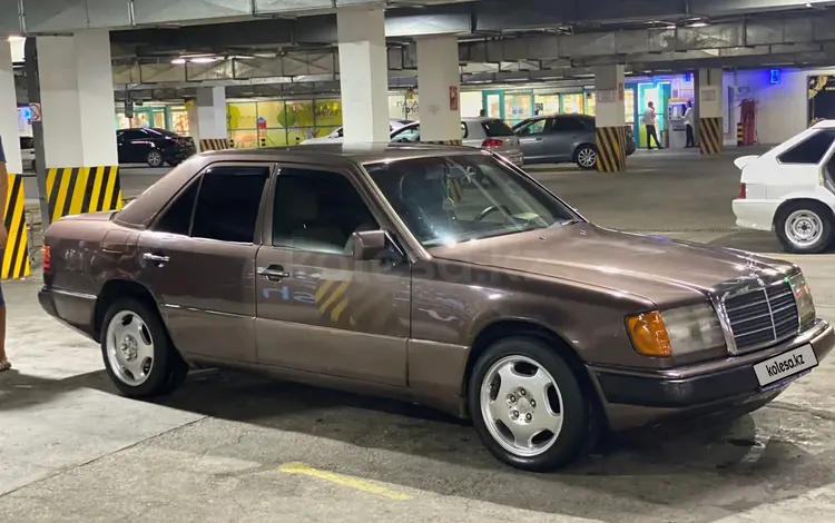 Mercedes-Benz E 220 1993 годаүшін2 500 000 тг. в Шымкент