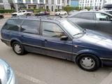 Volkswagen Passat 1993 года за 1 300 000 тг. в Астана – фото 3