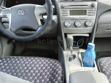 Toyota Camry 2010 года за 5 000 000 тг. в Актобе – фото 8