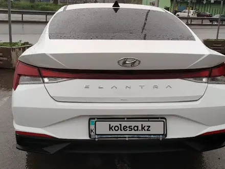 Hyundai Elantra 2021 года за 6 600 000 тг. в Алматы – фото 11