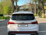 Hyundai Santa Fe 2023 года за 22 500 000 тг. в Алматы – фото 3
