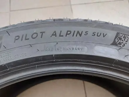 Michelin Pilot Alpin 5 SUV 285/40 R23 111V за 400 000 тг. в Семей – фото 2