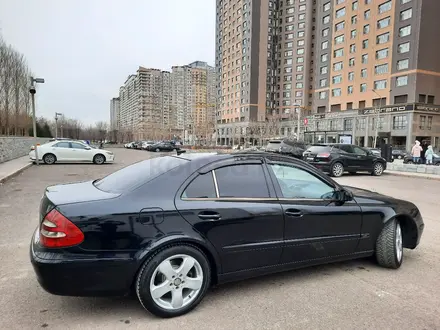 Mercedes-Benz E 220 2003 года за 4 800 000 тг. в Астана – фото 4