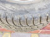 285/60 R 18 зимние шипованные с дисками (Viatti) за 490 000 тг. в Актау – фото 4
