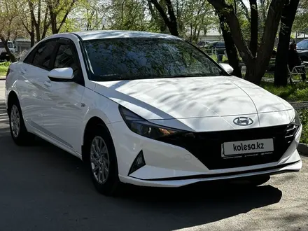Hyundai Elantra 2021 года за 10 300 000 тг. в Талдыкорган – фото 2
