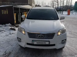 Toyota RAV4, 2011