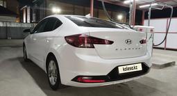 Hyundai Elantra 2019 года за 7 500 000 тг. в Атырау – фото 3