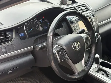 Toyota Camry 2014 года за 7 850 000 тг. в Астана – фото 10