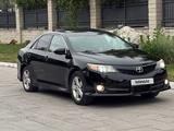 Toyota Camry 2014 годаүшін7 850 000 тг. в Астана – фото 2