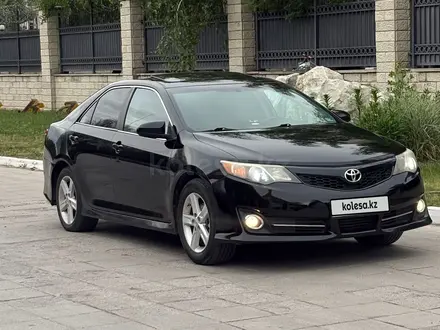 Toyota Camry 2014 года за 7 850 000 тг. в Астана – фото 2