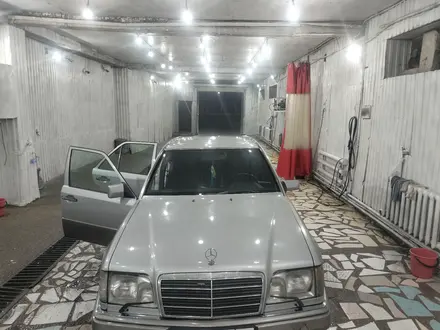 Mercedes-Benz E 280 1995 года за 2 700 000 тг. в Астана – фото 3