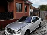 Mercedes-Benz E 320 2003 годаүшін5 000 000 тг. в Алматы – фото 2