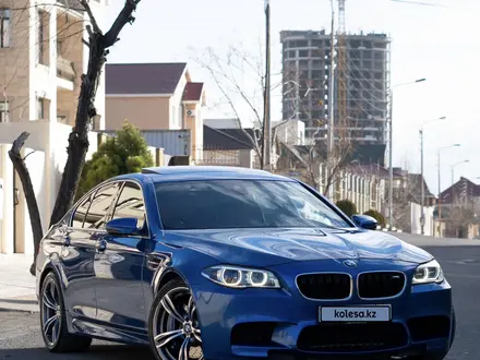 BMW M5 2014 года за 27 000 000 тг. в Актау