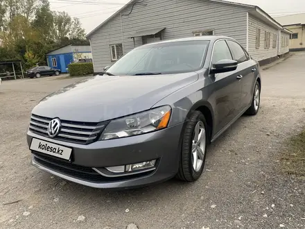 Volkswagen Passat 2015 года за 8 500 000 тг. в Алматы