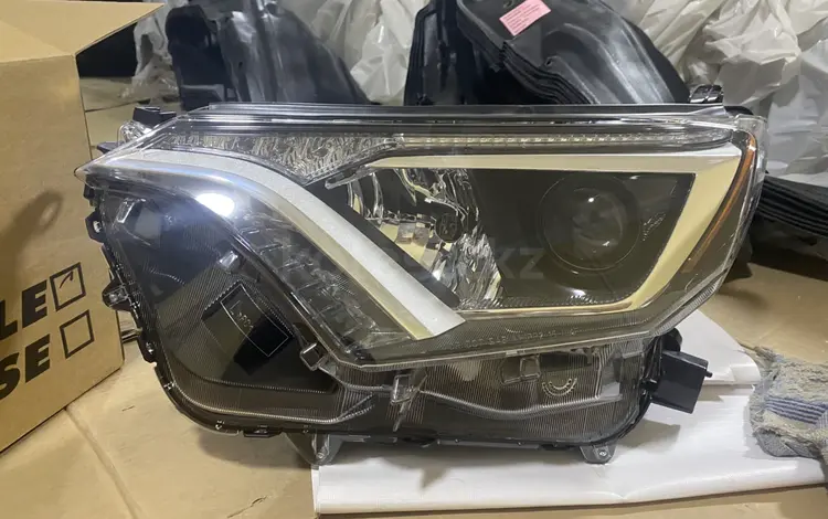 Фара RAV4 16-19 SE за 80 000 тг. в Алматы