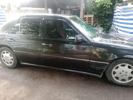 Mercedes-Benz E 230 1992 года за 700 000 тг. в Алматы – фото 4